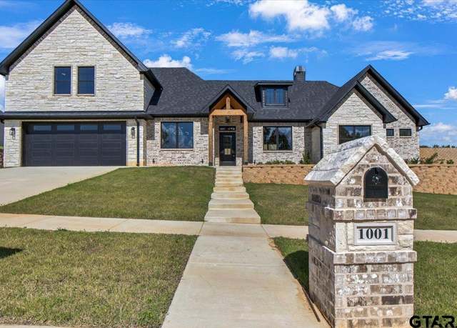 Property at 1001 Mallard, Lindale, TX 75771, 4 beds, 2.5 baths