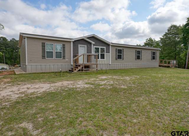 Property at 17675 Pine Dr, Lindale, TX 75771, 4 beds, 3 baths