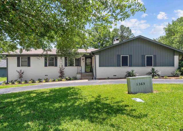 Property at 1365 Bridle Path Ln, Hideaway, TX 75771, 3 beds, 2 baths
