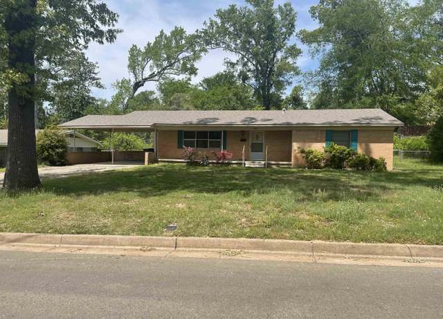 Property at 2800 Tanglewood, Tyler, TX 75703, 3 beds, 3 baths