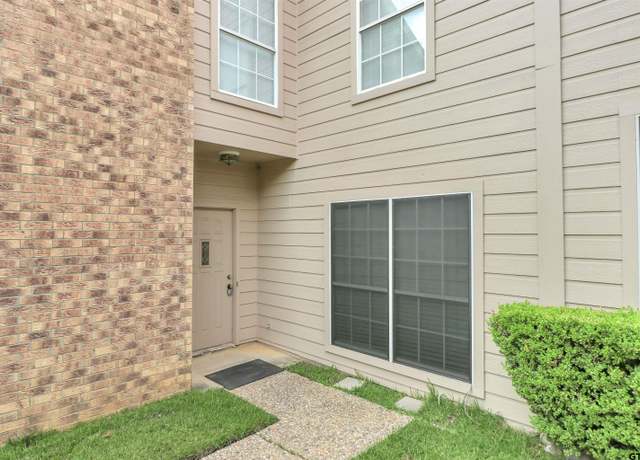 Property at 2006 Villa Dr, Tyler, TX 75703, 3 beds, 2 baths