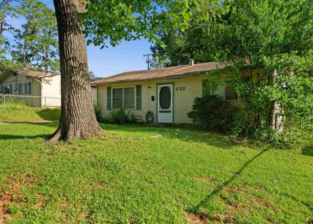 Property at 402 Seagle St, Tyler, TX 75701, 2 beds, 1 bath