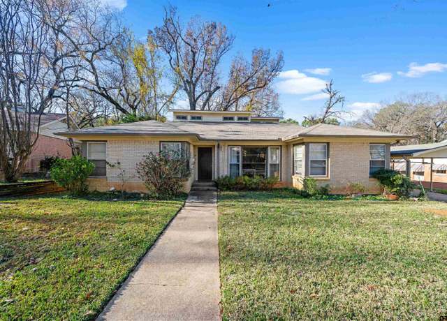 Property at 2605 W Azalea Dr, Tyler, TX 75701, 5 beds, 3 baths