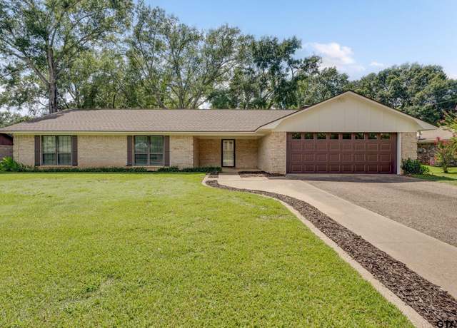 Property at 407 Gatewood Dr, Whitehouse, TX 75791, 3 beds, 2 baths
