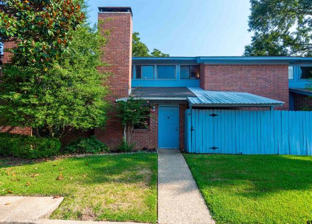 Property at 2417 Riviera Dr, Tyler, TX 75707, 2 beds, 2 baths