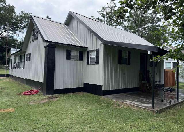 Property at 515 N Oleander St, Grand Saline, TX 75140, 3 beds, 2 baths