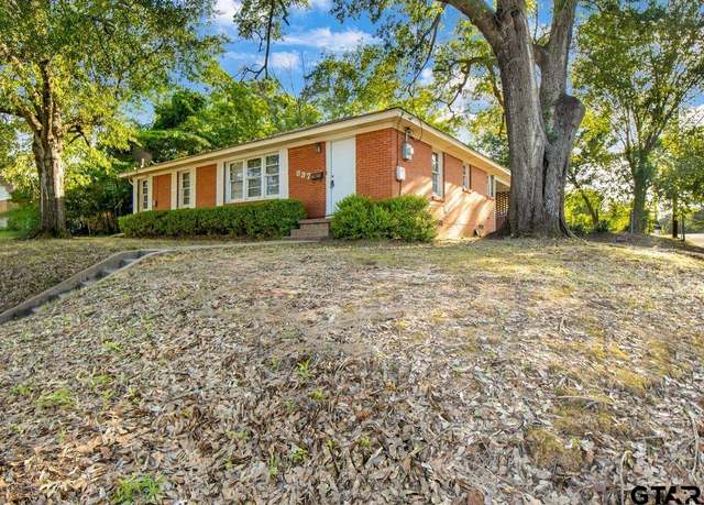 Property at 837 S Palmer Ave, Tyler, TX 75702, 3 beds, 1 bath