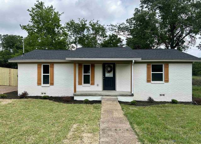 Property at 2219 Ben St, Tyler, TX 75701, 4 beds, 2 baths
