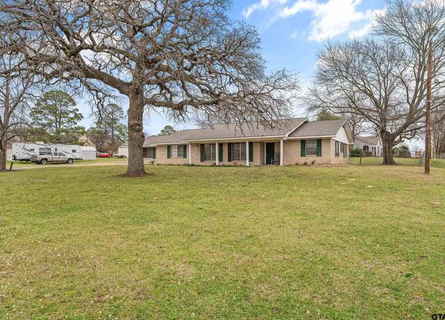 Property at 110 N Green St, Hawkins, TX 75765, 3 beds, 2 baths
