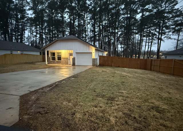 Property at 124 Mowery Ln, Pittsburg, TX 75686, 3 beds, 2 baths