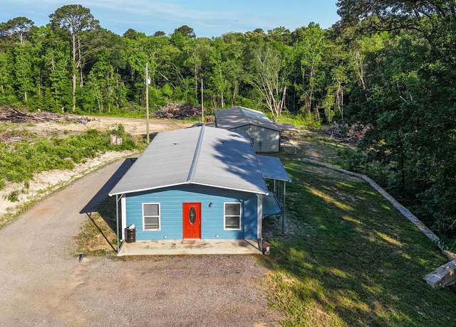 Property at 705 Hargis Dr, New London, TX 75682, 3 beds, 2 baths
