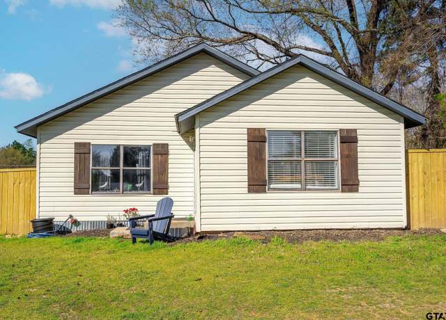 Property at 1405 Franklin St, Daingerfield, TX 75638, 3 beds, 2 baths