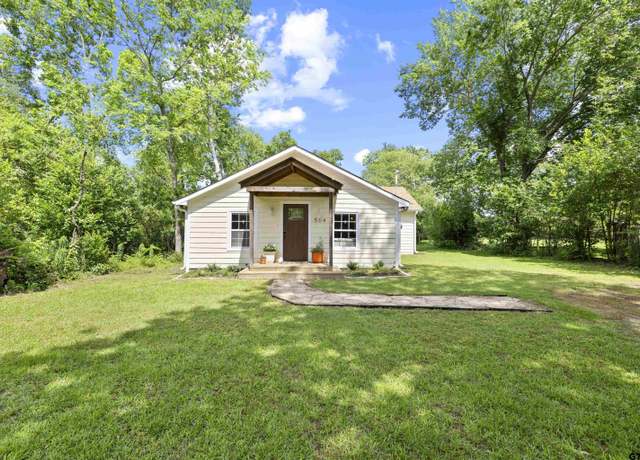 Property at 504 S Boyd St, Lindale, TX 75771, 3 beds, 2 baths