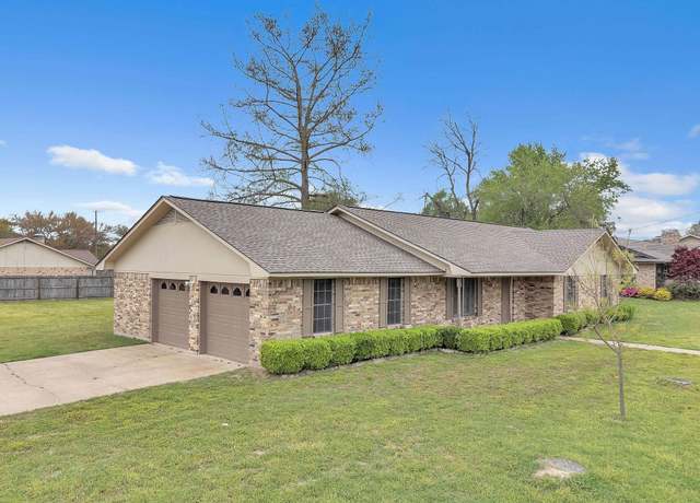Property at 1501 Jan St, Mineola, TX 75773, 3 beds, 2 baths