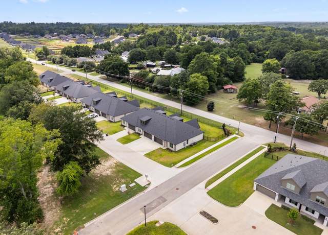 Property at 2303 Flint River Rd, Tyler, TX 75703, 8 beds, 6 baths