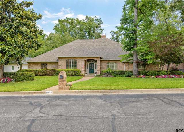 Property at 1807 Royal Oak Dr, Tyler, TX 75703, 4 beds, 3 baths