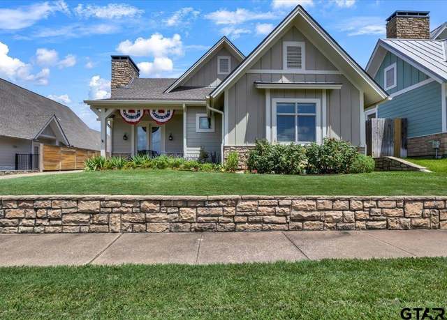 Property at 14621 Twin Pine Ln, Lindale, TX 75771, 3 beds, 2 baths