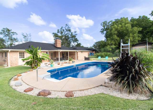 Property at 102 Lexington St, Whitehouse, TX 75791, 4 beds, 3 baths