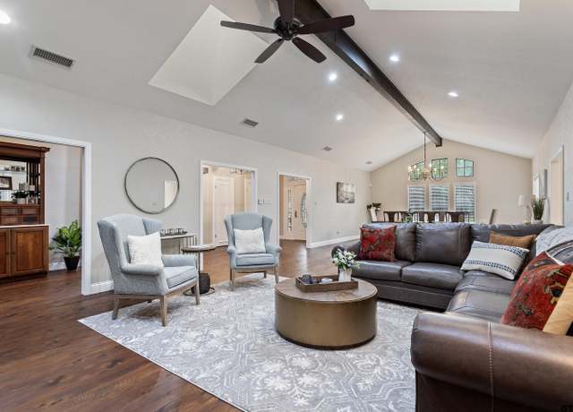 Property at 241 Hideaway Lane Ln E, Hideaway, TX 75771, 4 beds, 2.5 baths