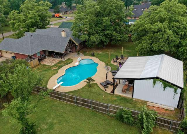 Property at 128 Colorado St, Van, TX 75790, 4 beds, 3 baths