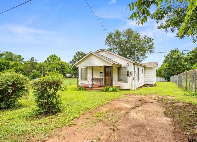 Property at 1011 Clemons Dr, Jacksonville, TX 75766, 2 beds, 1 bath