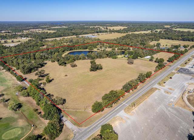 Property at 1600 W Loop 564, Mineola, TX 75773, 2 beds, 1.5 baths