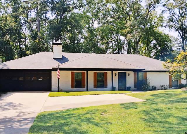 Property at 1404 Woodland Hills Dr, Whitehouse, TX 75791, 3 beds, 2 baths