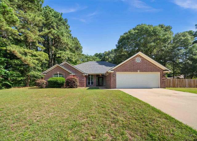 Property at 17570 Regal Row, Flint, TX 75762, 3 beds, 2 baths