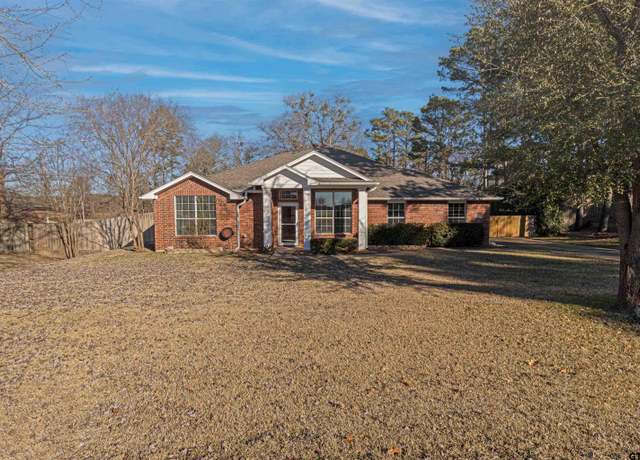 Property at 12273 Cross Fence Trl, Tyler, TX 75706, 3 beds, 2 baths