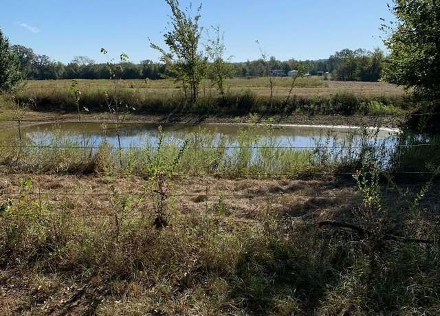 Property at 18166 County Road 452, Lindale, TX 75771, 2 beds, 2 baths