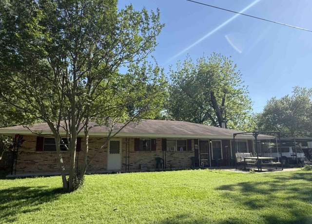 Property at 417 Edwards St, Mineola, TX 75773, 3 beds, 2 baths