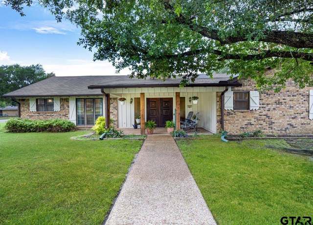 Property at 800 Neches Dr, Tyler, TX 75702, 3 beds, 2 baths