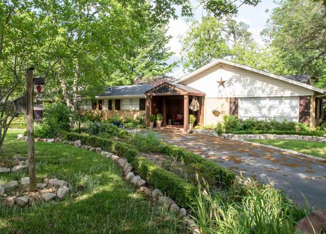 Property at 2424 Old Jacksonville Rd, Tyler, TX 75701, 3 beds, 2.5 baths