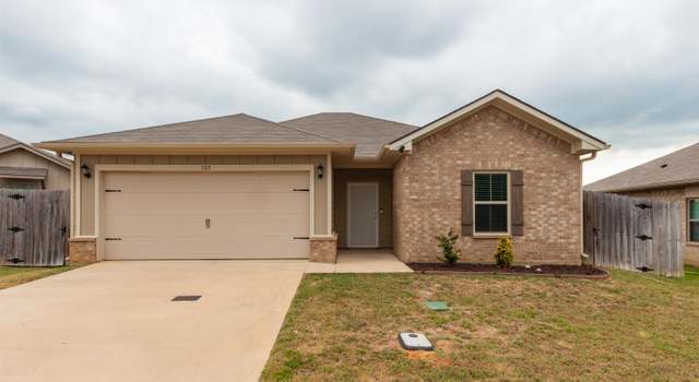 Photo of 105 Summit Cv, Jacksonville, TX 75766