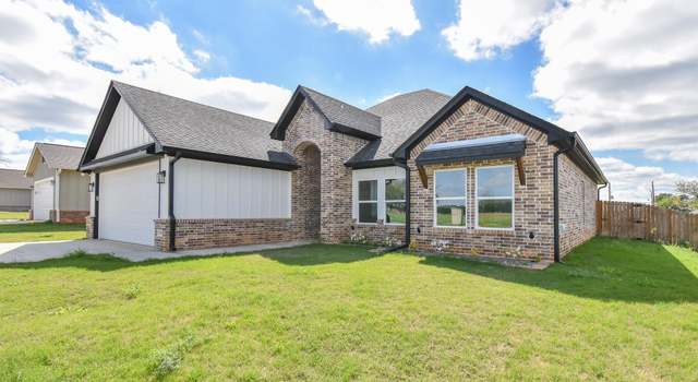 Photo of 210 Nolan Farms Blvd, Winona, TX 75792