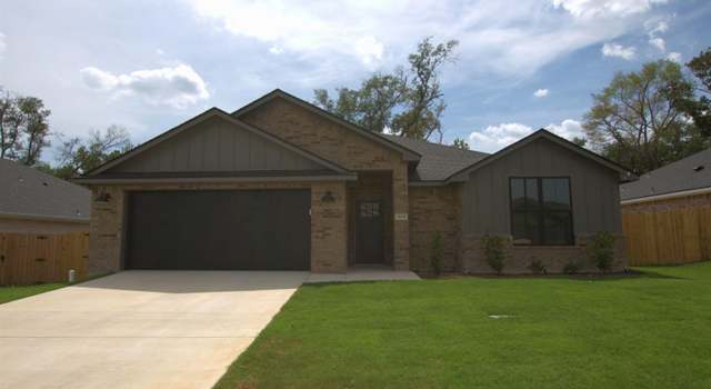 Photo of 16318 Crossing Cir, Lindale, TX 75771