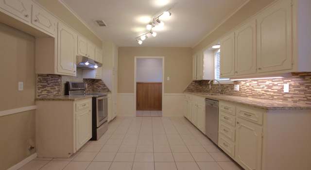 Photo of 7415 Hollyoak Dr, Tyler, TX 75703