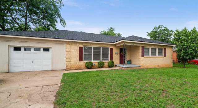 Photo of 2110 Airline Dr, Tyler, TX 75701
