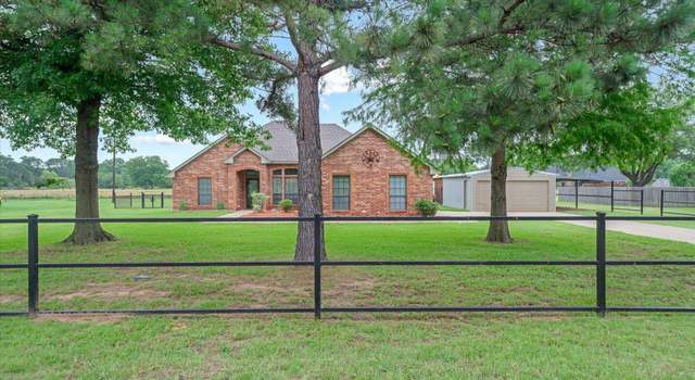 Photo of 835 Harlan Dr, Crandall, TX 75114