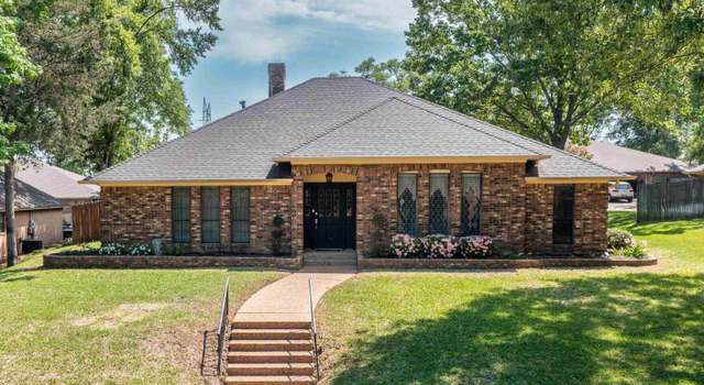 Photo of 6109 Stoneleigh Dr, Tyler, TX 75703
