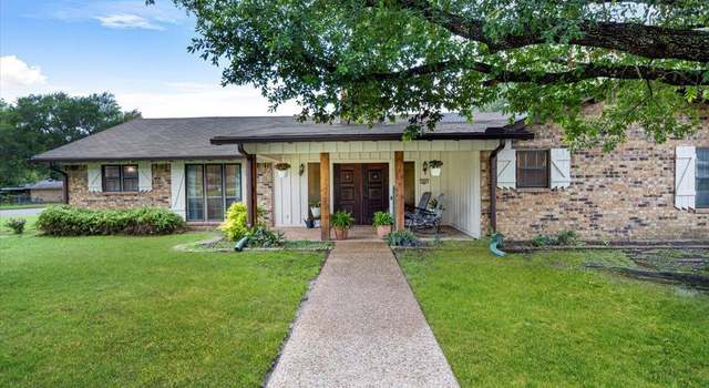 Photo of 800 Neches Dr, Tyler, TX 75702