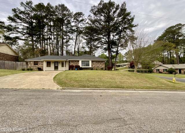 Property at 1521 63rd St, Meridian, MS 39305, 4 beds, 2 baths