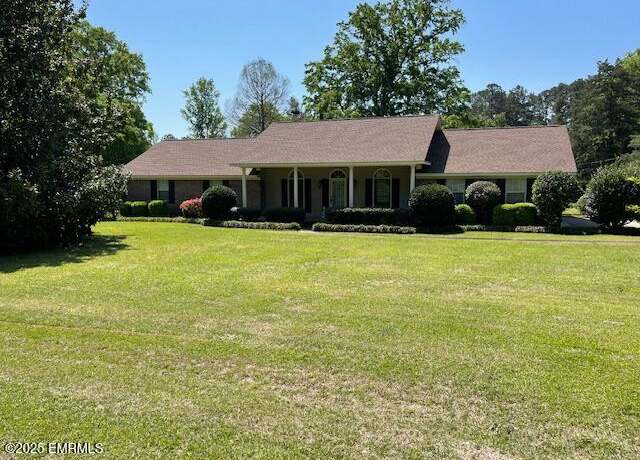 Property at 298 Briarwood Blvd, Meridian, MS 39305, 3 beds, 2.5 baths