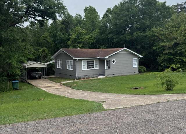 Property at 812 Oak Grove Dr, Meridian, MS 39301, 3 beds, 2 baths