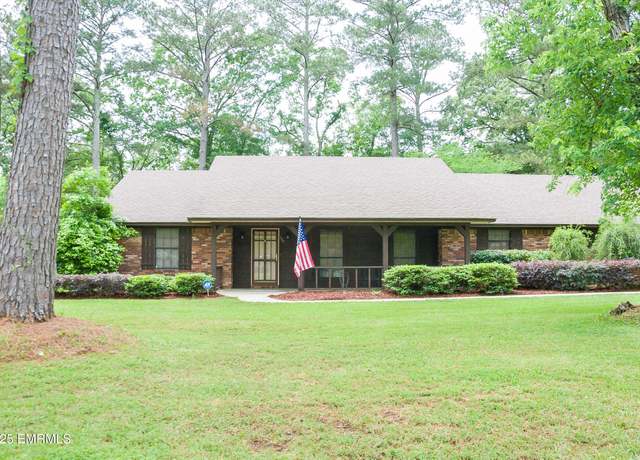 Property at 205 Ridge Dr, Newton, MS 39345, 3 beds, 2 baths