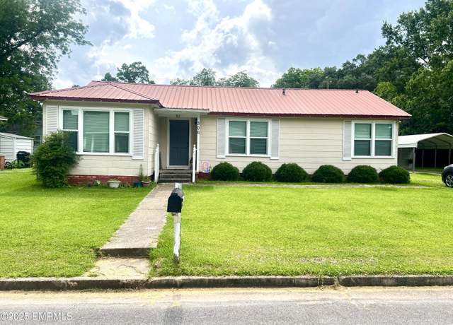 Property at 306 S Ferrill Ave, Quitman, MS 39355, 3 beds, 1 bath
