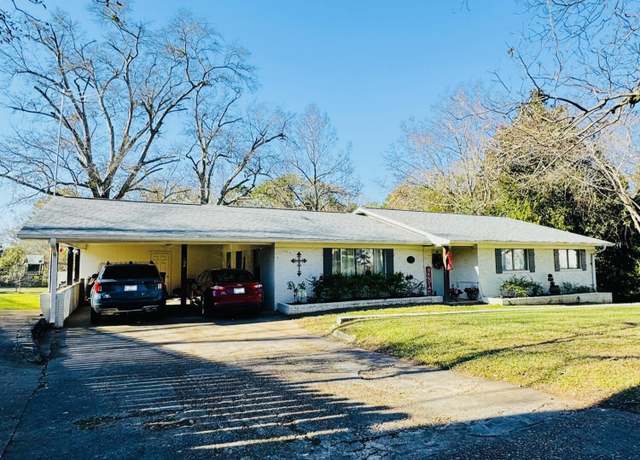 Property at 414A Columbus Ave, Philadelphia, MS 39350, 3 beds, 2 baths