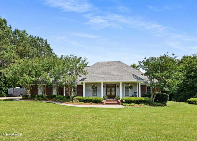 Property at 11630 Hitt Ln, Collinsville, MS 39325, 4 beds, 3 baths