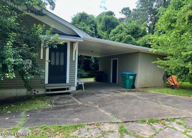 Property at 2303 23rd Ave Ave, Meridian, MS 39301, 2 beds, 2 baths