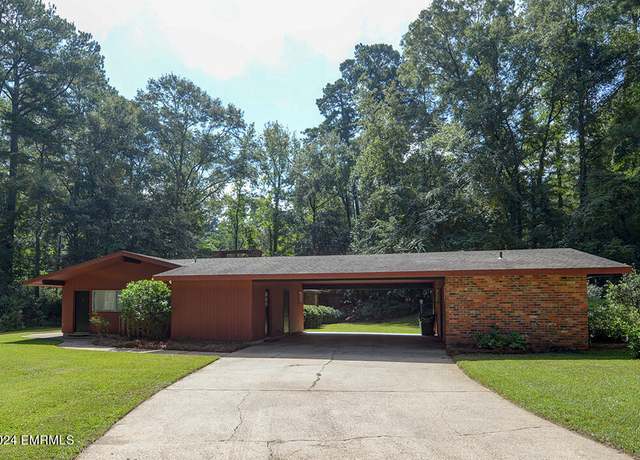 Property at 3510 29th Ave, Meridian, MS 39305, 5 beds, 3.5 baths